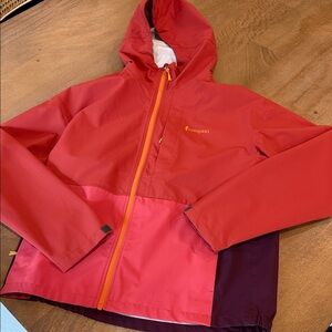 NWOT Cotopaxi women’s rain jacket